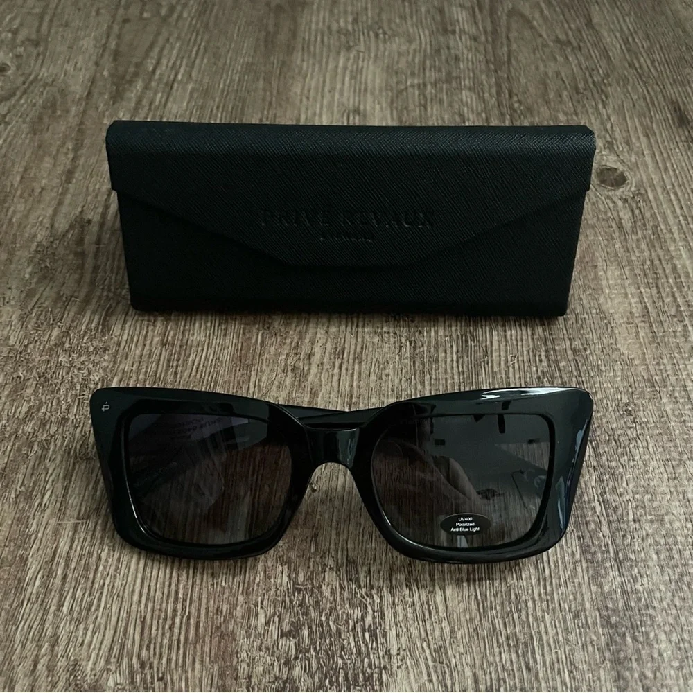 NWT Privé Revaux Sunglasses and Case